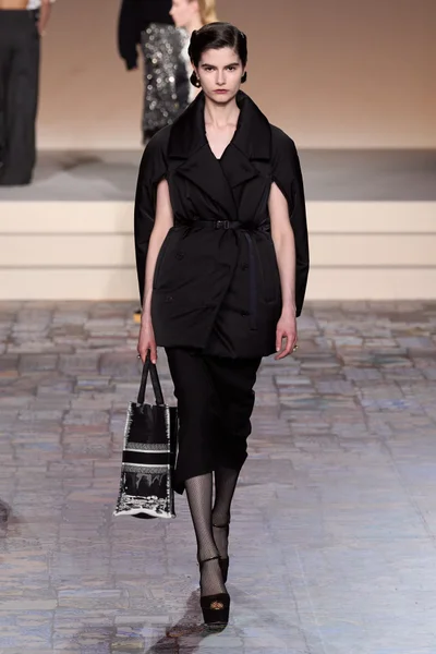 Look 43